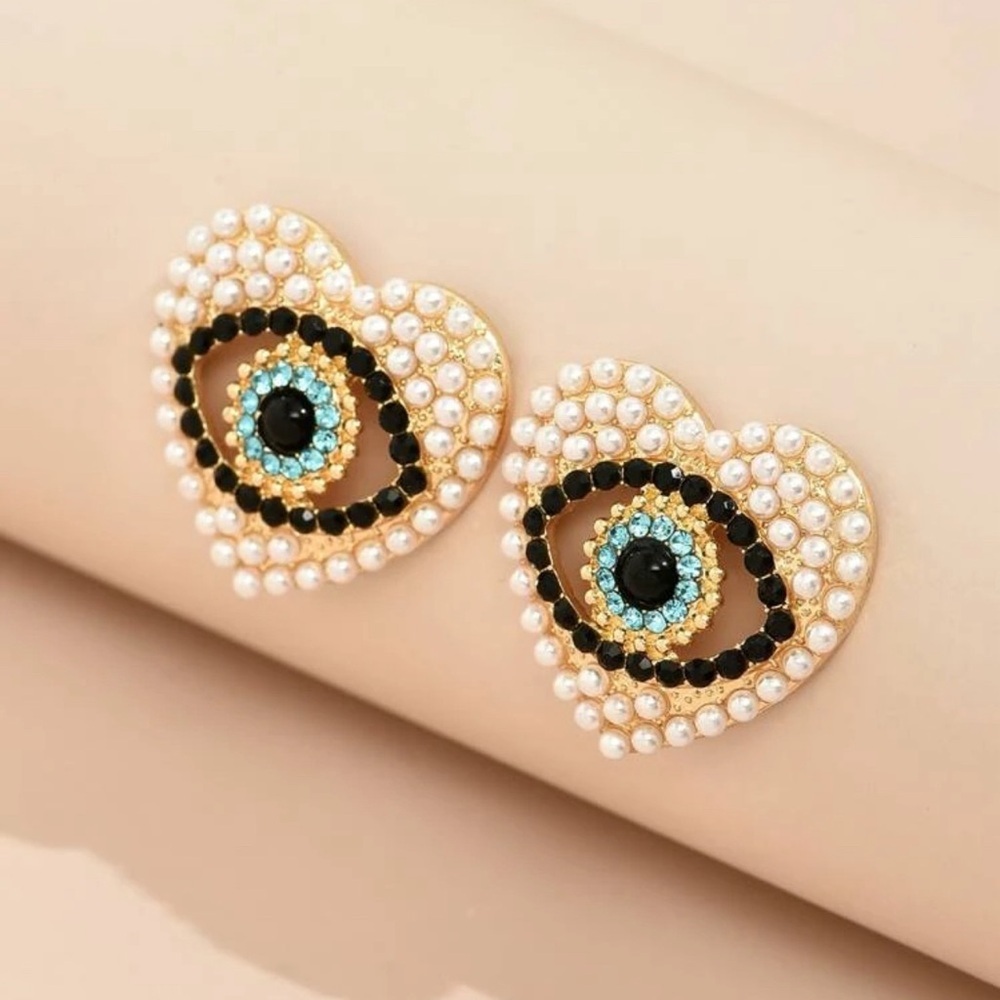 Heart-Shaped Evil Eye Pearl Earrings; NWOT - Picture 3 of 3